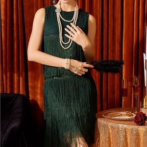 Babeyond Tiered Tassel Vintage Gatsby Dress × 1
Dark Green / L - only wore once
